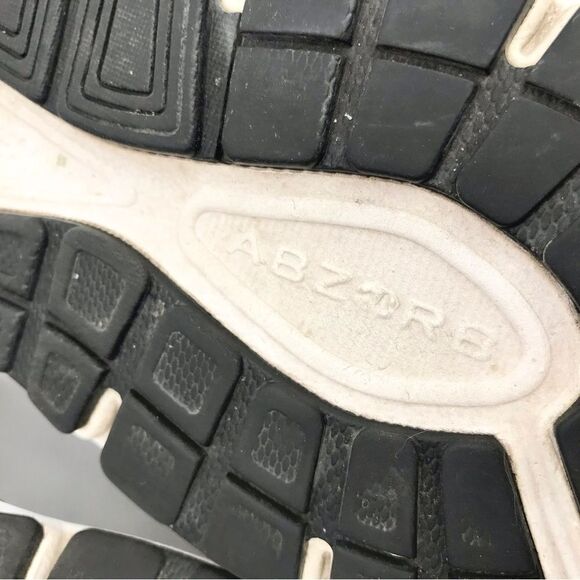 New Balance 840x4 Gray Honeycomb Athletic Running Sneakers - Picture 13 of 13